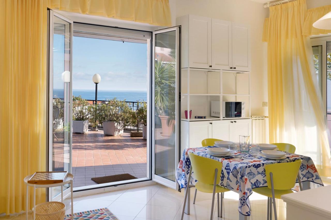 Attico Cielo E Mare Apartment Spotorno Exterior photo